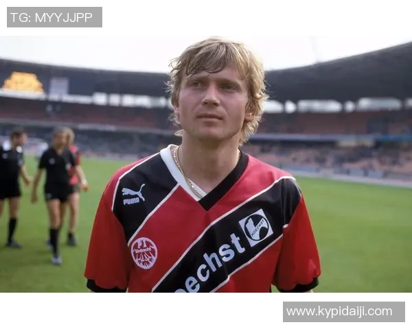 匈牙利足球经典球星回顾：从黄金时代到现代传奇的辉煌历程